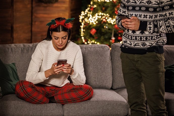 apuntate a un plan detox digital sin pantallas estas navidades por tu salud mental