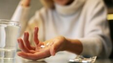 los antidepresivos causan dependencia la verdad detras del tratamiento que mas crece en espana