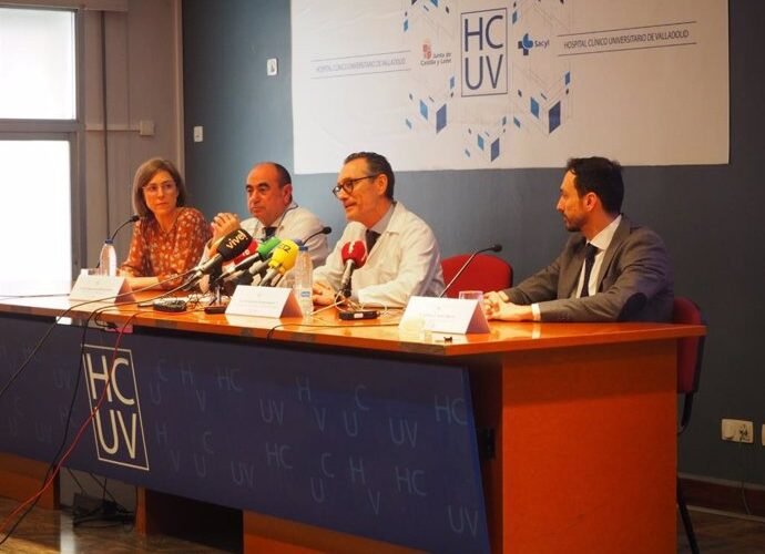 el clinico de valladolid primero en sustituir protesis aorticas mecanicas mediante cateterismo