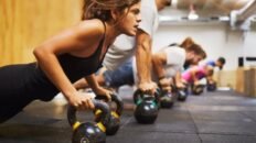 el crossfit es peligroso riesgos y recomendaciones de los expertos