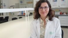 la celula que protege del parkinson contribuye a su propagacion con envejecimiento