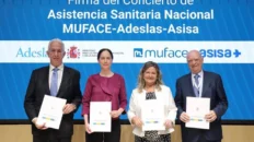 muface firma con adeslas y asisa el nuevo concierto sanitario que entrara en vigor manana