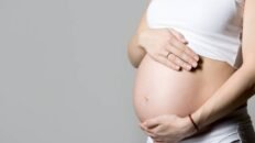 reciben muchas mujeres una atencion irrespetuosa durante y despues del parto