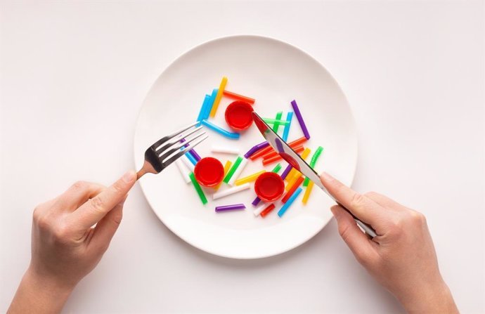 los microplasticos inhalados inhiben las celulas inmunitarias clave en los pulmones