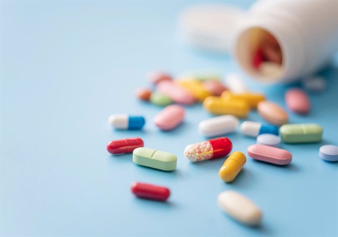 las mujeres tienen casi el doble de probabilidad de sufrir reacciones adversas a un medicamento