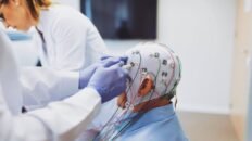 un estudio detecta precozmente el alzheimer a traves del registro de la actividad cerebral