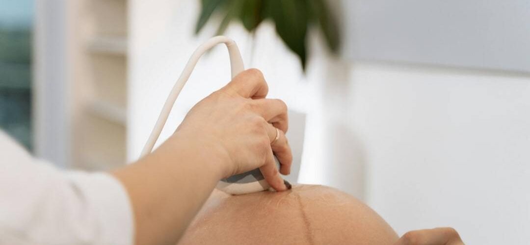detectan el riesgo de sufrir preeclampsia meses antes de los primeros sintomas