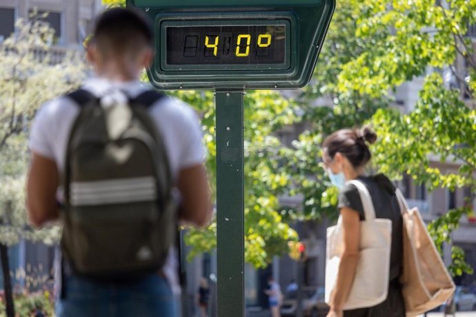 ola de calor sin precedentes 1180 muertes en espana atribuibles en dos meses
