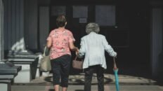 la inestabilidad politica y las desigualdades sociales aceleran el envejecimiento