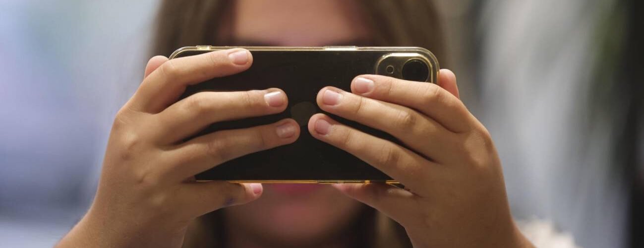 tener un movil antes de los 13 anos perjudica la salud mental