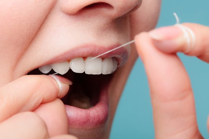 vacunas sin agujas demuestran con exito que puede hacerse a traves del hilo dental