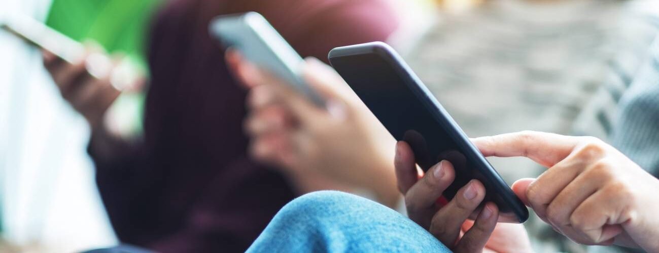 el uso excesivo de pantallas por ninos y adolescentes puede afectar a su salud cardiaca