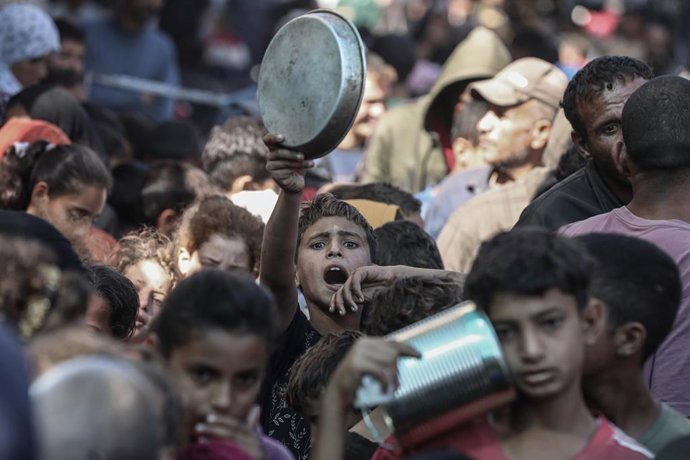 la oms alerta de que casi 12000 ninos en gaza sufren desnutricion aguda una cifra record
