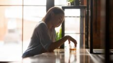 los trastornos psiquiatricos y el alcohol reducen la capacidad de generar nuevas neuronas